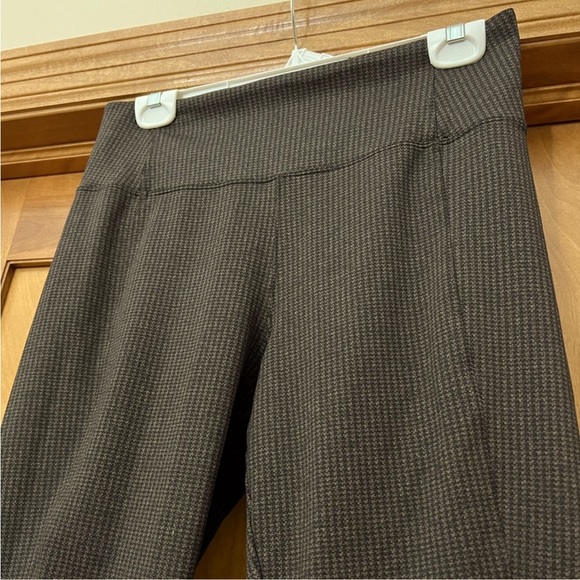 Athleta delancey houndstooth tight in coffeehouse - Picture 3 of 7